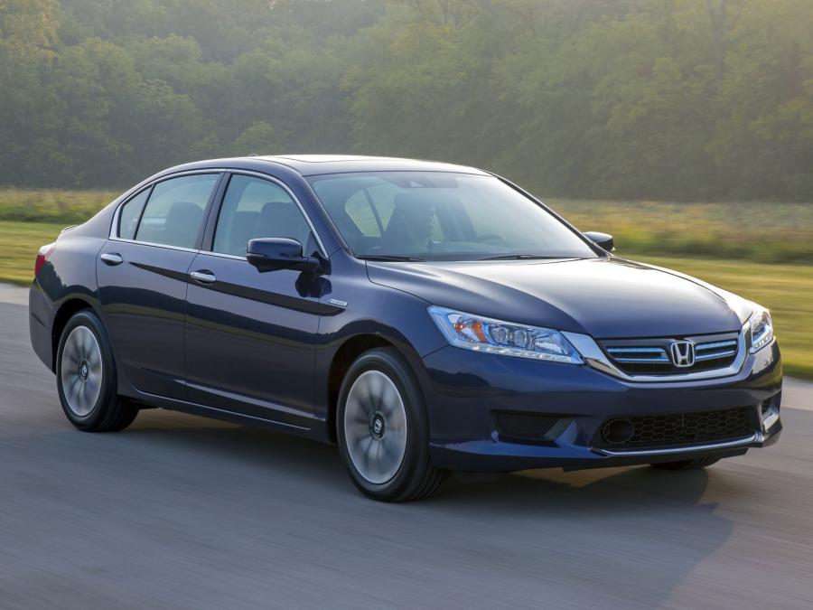  Honda Accord Hybrid Touring 2013 года  (US) (фото 13 из 30)